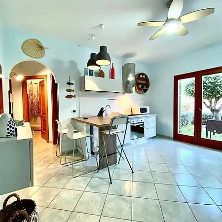 Апартаменты La Reggia Di Nausicaa Санта-Тереза-Галлура