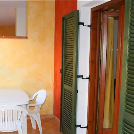 Апартаменты La Reggia Di Nausicaa Санта-Тереза-Галлура